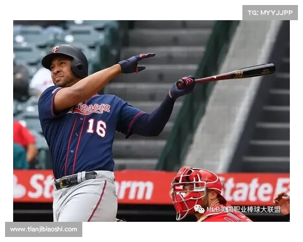 托马斯低迷仅得十分莎巴莉库珀联手轰四十五分助球队强势取胜